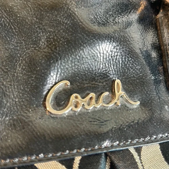 Coach Signature Crossbody with pleather handles. - Picture 3 of 9
